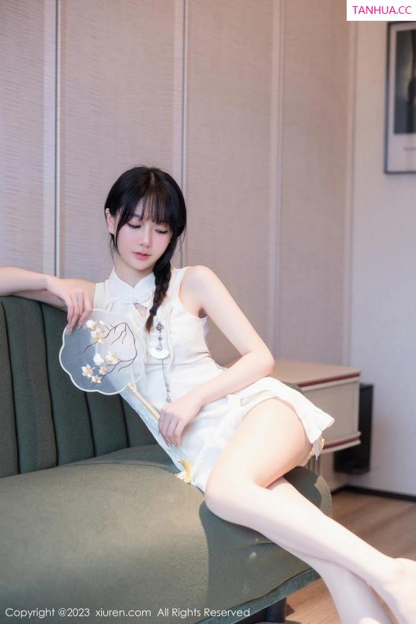   [XiuRen]高清写真图 2023.05.26 No.6813 幼幼 旗袍美腿第15张图片
